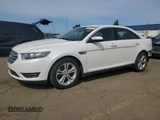 2016 Ford Taurus SEL z VIN 1FAHP2H82GG133242, wystawiony jako Copart lot #49976255 z przebiegiem 96 396 mil mil oraz Czysty tytuł • Clean title. Historia ofert i sprzedaży dostępna na DreamBid. Obrazek 1.