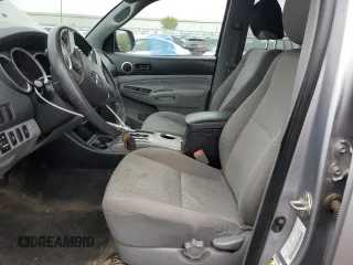 2015 Toyota Tacoma with VIN 3TMLU4EN5FM174536, listed as a Copart auction lot 55487615 with 131,695 mi miles and Clean Title. Bid and sale history available at DreamBid. Image 7.