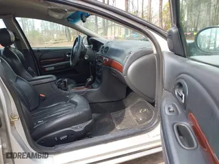 2001 Chrysler LHS with VIN 2C3HC56G81H540175, listed as a IAAI auction lot 41751981 with 212,941 mi miles. Bid and sale history available at carsss.com. Image 5.