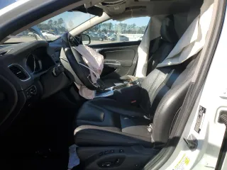 2018 Volvo V60 Cross Country with VIN YV440MWK8J2042128, listed as a Copart auction lot 42728205 with 111,120 mi miles and Salvage Title. Bid and sale history available at carsss.com. Image 7.