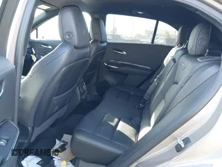 2023 Cadillac XT4 FWD Luxury z VIN 1GYAZAR40PF135132, wystawiony jako IAAI lot #41684609 z przebiegiem 12 164 mil mil oraz . Historia ofert i sprzedaży dostępna na DreamBid. Obrazek 8.
