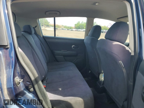 2008 Nissan Versa S z VIN 3N1BC13E58L353736, wystawiony jako Copart lot #57838105 z przebiegiem 131 105 mil mil oraz Szkoda całkowita • Salvage title. Historia ofert i sprzedaży dostępna na DreamBid. Obrazek 10.