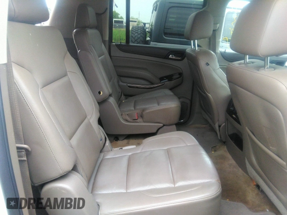 2015 GMC Yukon XL SLT with VIN 1GKS2HKC1FR120133, listed as a IAAI auction lot 39693190 with 211,652 mi miles. Bid and sale history available at carsss.com. Image 8.