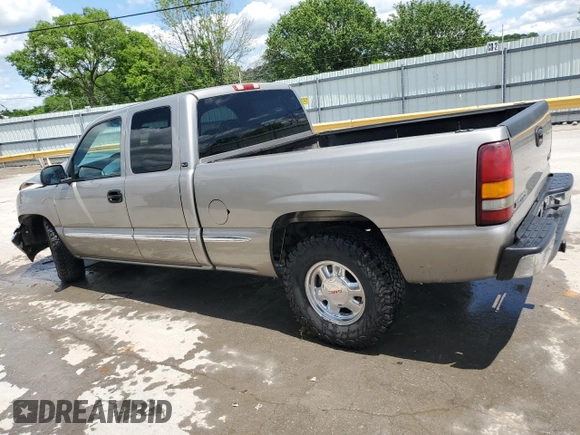 2001 GMC Sierra 1500 SLE z VIN 2GTEC19TX11393656, wystawiony jako Copart lot #56097465 z przebiegiem 133 629 mil mil oraz Szkoda całkowita • Salvage title. Historia ofert i sprzedaży dostępna na DreamBid. Obrazek 2.