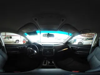 2017 Nissan Altima 2.5 SR with VIN 1N4AL3AP8HC166999, listed as a IAAI auction lot 41483211 with 131,831 mi miles. Bid and sale history available at carsss.com. Image 18.