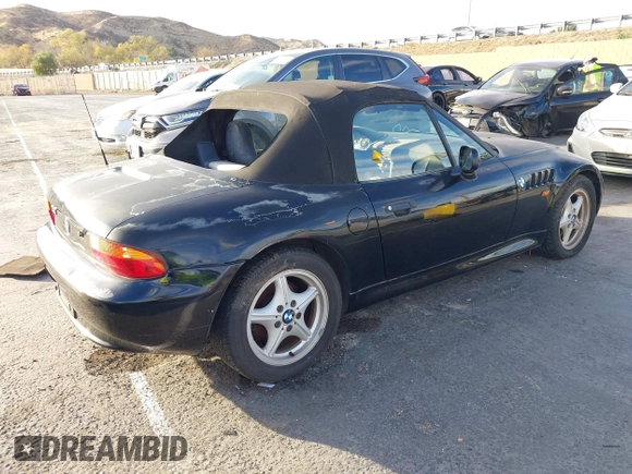 1997 BMW 3 Series 1.9L with VIN 4USCH7327VLB83072, listed as a IAAI auction lot 41506184 with 189,326 mi miles. Bid and sale history available at carsss.com. Image 4.