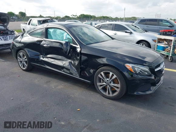 2018 Mercedes-Benz C 300 с VIN WDDWJ4KB1JF678659, выставлен на аукционе IAAI как лот 42447456 с пробегом 121 936 миль миль и . История ставок и продаж доступна на DreamBid. Изображение 1.