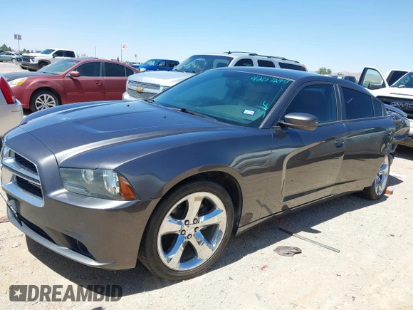 2014 Dodge Charger SXT z VIN 2C3CDXHG3EH339404, wystawiony jako IAAI lot #42072957 z przebiegiem 125 183 mil mil oraz . Historia ofert i sprzedaży dostępna na DreamBid. Obrazek 15.