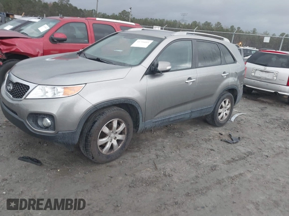 2011 Kia Sorento LX with VIN 5XYKT3A14BG119384, listed as a IAAI auction lot 41716001 with 152,061 mi miles. Bid and sale history available at carsss.com. Image 2.