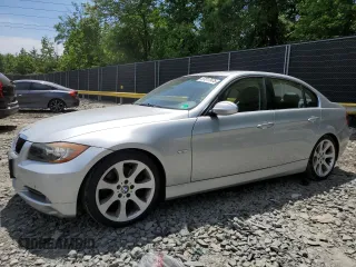 2006 BMW 3 Series 330i z VIN WBAVB33536PS06970, wystawiony jako Copart lot #57817975 z przebiegiem 33 078 mil mil oraz Czysty tytuł • Clean title. Historia ofert i sprzedaży dostępna na DreamBid. Obrazek 1.