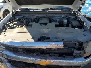 2017 Chevrolet Silverado 1500 LT with VIN 1GCUKREC3HF112979, listed as a Copart auction lot 43584405 with Not Provided miles and Salvage Title. Bid and sale history available at DreamBid. Image 11.