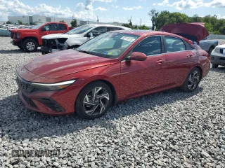 2024 Hyundai Elantra SEL z VIN KMHLS4DG2RU687232, wystawiony jako Copart lot #62178115 z przebiegiem 18 334 mil mil oraz Szkoda całkowita • Salvage title. Historia ofert i sprzedaży dostępna na DreamBid. Obrazek 1.