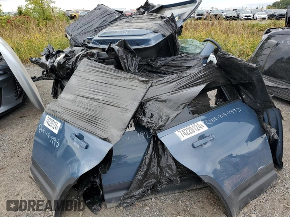 2023 Land Rover Defender S z VIN SALEJ7EXXP2129209, wystawiony jako Copart lot #75870424 z przebiegiem Nie podano mil oraz Nie do naprawy • Non repairable. Historia ofert i sprzedaży dostępna na DreamBid. Obrazek 2.
