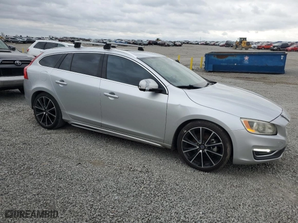 2016 Volvo V60 T5 Drive-E Premier with VIN YV140MEKXG1315485, listed as a Copart auction lot 85911904 with 110,872 mi miles and Salvage Title. Bid and sale history available at carsss.com. Image 4.