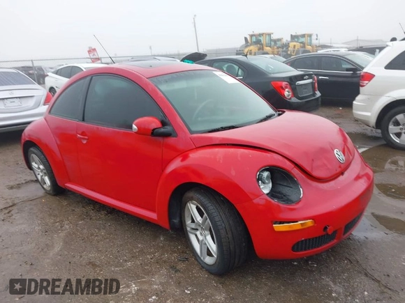 2006 Volkswagen New Beetle Coupe with VIN 3VWRW31C46M409251, listed as a IAAI auction lot 41413298 with 129,972 mi miles. Bid and sale history available at carsss.com. Image 1.