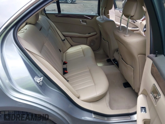 2010 Mercedes-Benz E 350 Luxury с VIN WDDHF5GB6AA252536, выставлен на аукционе IAAI как лот 42396716 с пробегом 121 275 миль миль и . История ставок и продаж доступна на DreamBid. Изображение 8.