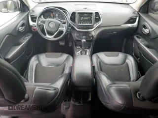2017 Jeep Cherokee Trailhawk L Plus with VIN 1C4PJMBB1HW538426, listed as a Copart auction lot 81583654 with 120,602 mi miles and Salvage Title. Bid and sale history available at carsss.com. Image 8.