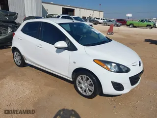2012 Mazda Mazda2 Sport with VIN JM1DE1KY6C0147889, listed as a IAAI auction lot 41509245 with 98,186 mi miles. Bid and sale history available at carsss.com. Image 1.
