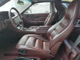 1988 Porsche 928 z VIN WP0JB0921JS860322, wystawiony jako Copart lot #58960975 z przebiegiem 136 427 mil mil oraz Szkody całkowita. Historia ofert i sprzedaży dostępna na DreamBid. Obrazek 7.