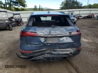 2024 Audi Q8 e-tron Premium Plus z VIN WA15AAGE7RB021353, wystawiony jako Copart lot #72987414 z przebiegiem 13 360 mil mil oraz Szkoda całkowita • Salvage title. Historia ofert i sprzedaży dostępna na DreamBid. Obrazek 6.