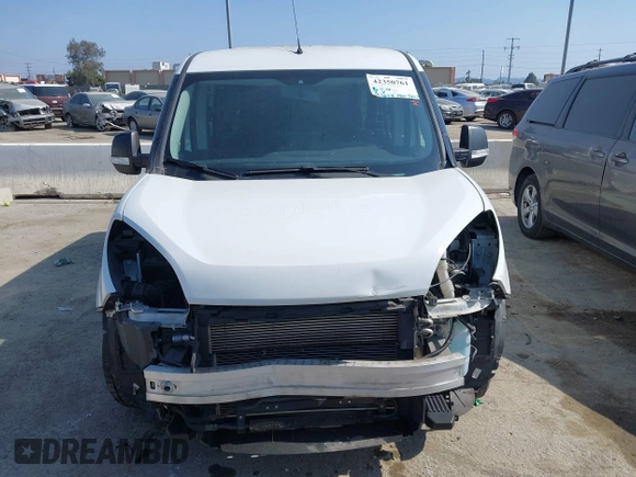 2019 Ram ProMaster City Cargo Tradesman z VIN ZFBHRFAB4K6N81095, wystawiony jako IAAI lot #42350761 z przebiegiem 93 324 mil mil oraz . Historia ofert i sprzedaży dostępna na DreamBid. Obrazek 13.
