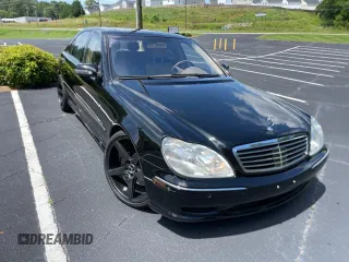 2001 Mercedes-Benz S 55 AMG z VIN WDBNG73J31A199344, wystawiony jako Copart lot #62281285 z przebiegiem 73 112 mil mil oraz Czysty tytuł • Clean title. Historia ofert i sprzedaży dostępna na DreamBid. Obrazek 1.
