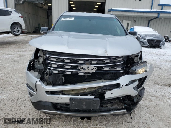 2017 Ford Explorer XLT with VIN 1FM5K8D88HGA68687, listed as a Copart auction lot 44532115 with 147,117 mi miles and Non Repairable. Bid and sale history available at carsss.com. Image 5.