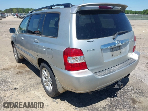 2006 Toyota Highlander Hybrid with VIN JTEDW21A060015086, listed as a IAAI auction lot 42138780 with 228,472 mi miles. Bid and sale history available at carsss.com. Image 3.