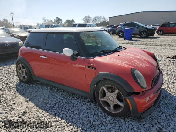 2004 MINI Hardtop with VIN WMWRC33484TJ53757, listed as a Copart auction lot 48534305 with 166,771 mi miles and Salvage Title. Bid and sale history available at DreamBid. Image 4.