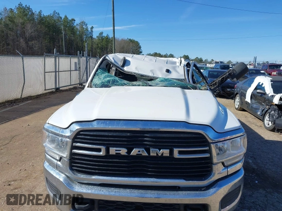 2019 Ram 2500 Lone Star with VIN 3C6UR5DL1KG663656, listed as a IAAI auction lot 41329641 with 124,361 mi miles and . Bid and sale history available at DreamBid. Image 6.