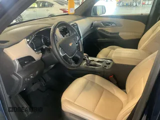 2022 Chevrolet Traverse LT z VIN 1GNERHKW0NJ113449, wystawiony jako IAAI lot #42859708 z przebiegiem 89 264 mil mil oraz . Historia ofert i sprzedaży dostępna na DreamBid. Obrazek 1.