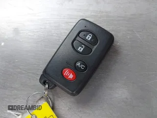 2012 Toyota Prius One z VIN JTDKN3DU4C1587830, wystawiony jako IAAI lot #42204822 z przebiegiem 98 401 mil mil oraz . Historia ofert i sprzedaży dostępna na DreamBid. Obrazek 11.