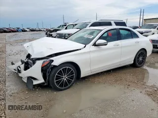 2021 Mercedes-Benz C 300 z VIN W1KWF8DB6MR647917, wystawiony jako Copart lot #53898885 z przebiegiem 34 010 mil mil oraz Szkoda całkowita • Salvage title. Historia ofert i sprzedaży dostępna na DreamBid. Obrazek 1.