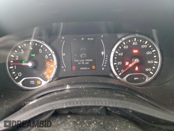 2018 Jeep Renegade Altitude with VIN ZACCJABB1JPH12561, listed as a Copart auction lot 60659245 with 39,562 mi miles and Salvage title. Bid and sale history available at DreamBid. Image 9.