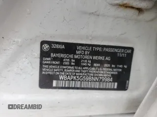 2011 BMW 3 Series 328i xDrive z VIN WBAPK5G59BNN79984, wystawiony jako Copart lot #57904565 z przebiegiem 134 832 mil mil oraz Czysty tytuł • Clean title. Historia ofert i sprzedaży dostępna na DreamBid. Obrazek 12.
