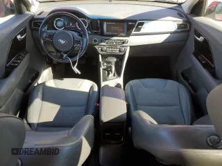 2017 Kia Niro Touring Launch Edition with VIN KNDCC3LC6H5055773, listed as a Copart auction lot 89213585 with 102,133 mi miles and Salvage Title. Bid and sale history available at carsss.com. Image 8.