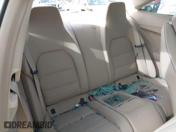 2014 Mercedes-Benz C 250 с VIN WDDGJ4HB7EG195043, выставлен на аукционе IAAI как лот 41725012 с пробегом 87 802 миль миль и . История ставок и продаж доступна на DreamBid. Изображение 8.