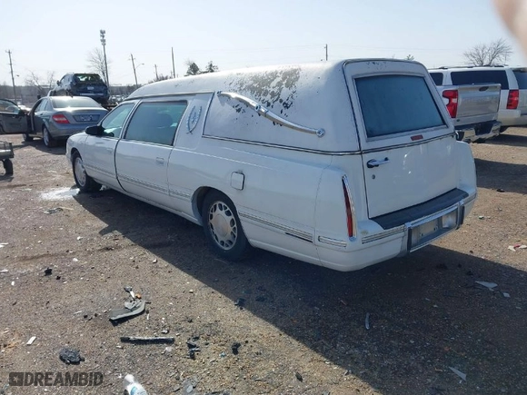 1999 Cadillac Deville Professional Limousine with VIN 1GEEH90Y2XU500423, listed as a IAAI auction lot 41482745 with 80,163 mi miles. Bid and sale history available at carsss.com. Image 3.