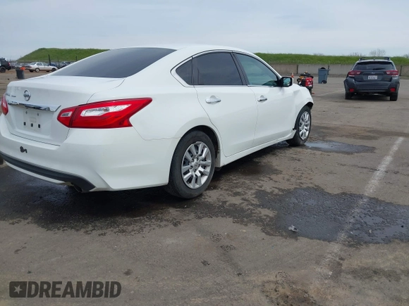 2016 Nissan Altima 2.5 S with VIN 1N4AL3AP6GN366587, listed as a IAAI auction lot 41836954 with 169,001 mi miles. Bid and sale history available at carsss.com. Image 4.