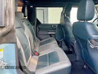 2022 Ford Bronco с VIN 1FMEE5DP3NLB62749, выставлен на аукционе Copart как лот 58267595 с пробегом 59 444 миль миль и Списание • Salvage title. История ставок и продаж доступна на DreamBid. Изображение 6.