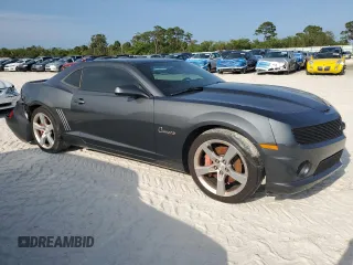 2010 Chevrolet Camaro 2SS z VIN 2G1FT1EW2A9178805, wystawiony jako Copart lot #64282813 z przebiegiem 87 771 mil mil oraz Szkody całkowita. Historia ofert i sprzedaży dostępna na DreamBid. Obrazek 4.