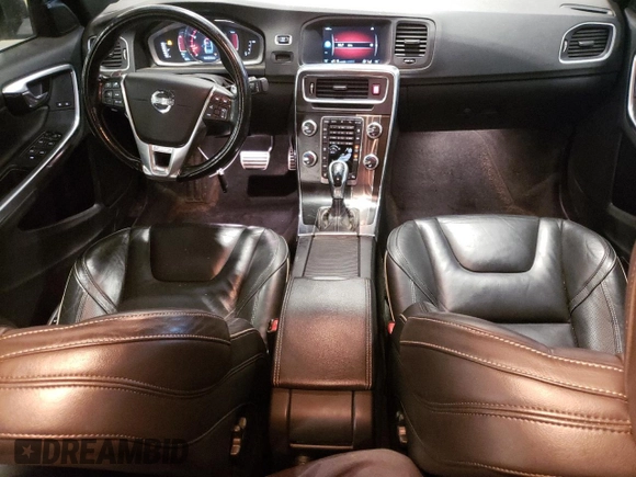 2015 Volvo S60 T6 R-Design Platinum with VIN YV1902TS3F1335329, listed as a Copart auction lot 81512184 with 103,129 mi miles and Salvage Title. Bid and sale history available at carsss.com. Image 8.
