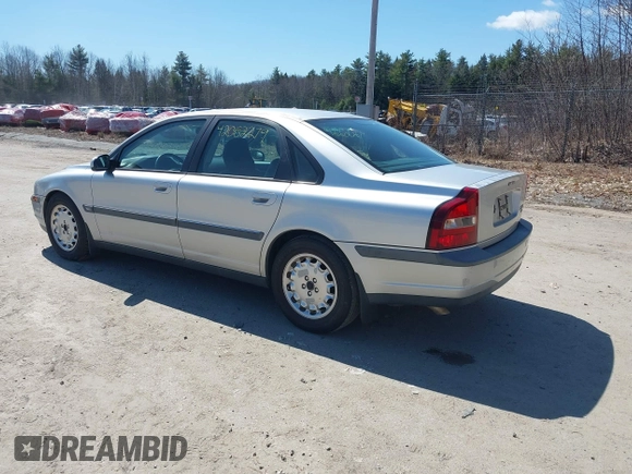 2000 Volvo S80 with VIN YV1TS94D3Y1113398, listed as a IAAI auction lot 42062279 with 112,752 mi miles. Bid and sale history available at carsss.com. Image 3.