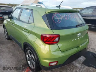 2024 Hyundai Venue SEL with VIN KMHRC8A33RU310618, listed as a IAAI auction lot 40542042 with NaN miles. Bid and sale history available at carsss.com. Image 3.