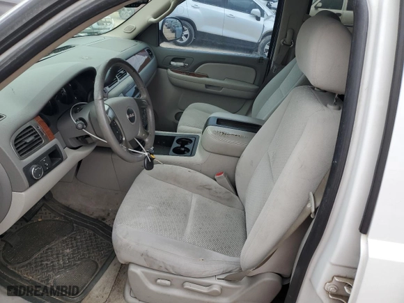 2007 GMC Yukon XL SLE with VIN 1GKFC16J87J300661, listed as a Copart auction lot 89305215 with 194,424 mi miles and Salvage Title. Bid and sale history available at carsss.com. Image 7.