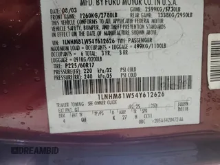 2004 Lincoln Town Car Signature z VIN 1LNHM81W54Y612626, wystawiony jako Copart lot #58399055 z przebiegiem 96 853 mil mil oraz Szkoda całkowita • Salvage title. Historia ofert i sprzedaży dostępna na DreamBid. Obrazek 12.