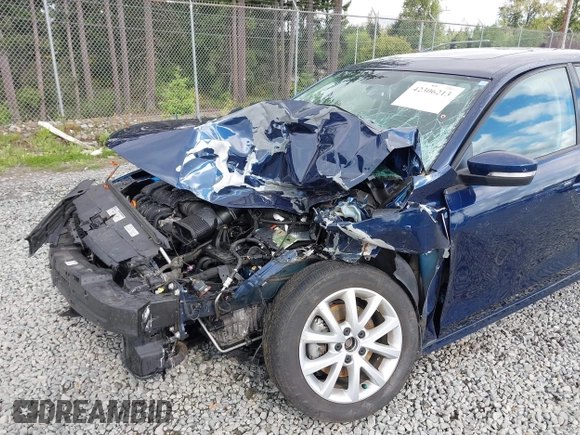 2012 Volkswagen Jetta SE with VIN 3VWDX7AJ0CM468578, listed as a IAAI auction lot 42306213 with Not provided miles and . Bid and sale history available at DreamBid. Image 6.