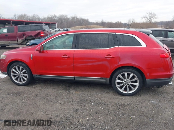 2010 Lincoln MKT EcoBoost with VIN 2LMHJ5AT2ABJ07427, listed as a IAAI auction lot 41253522 with 213,693 mi miles and . Bid and sale history available at DreamBid. Image 13.