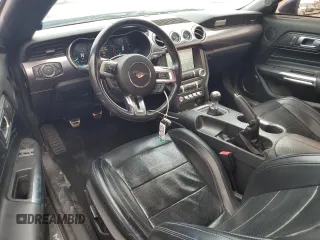 2019 Ford Mustang GT z VIN 1FA6P8CFXK5189739, wystawiony jako Copart lot #55948765 z przebiegiem 85 267 mil mil oraz Szkody całkowita. Historia ofert i sprzedaży dostępna na DreamBid. Obrazek 8.