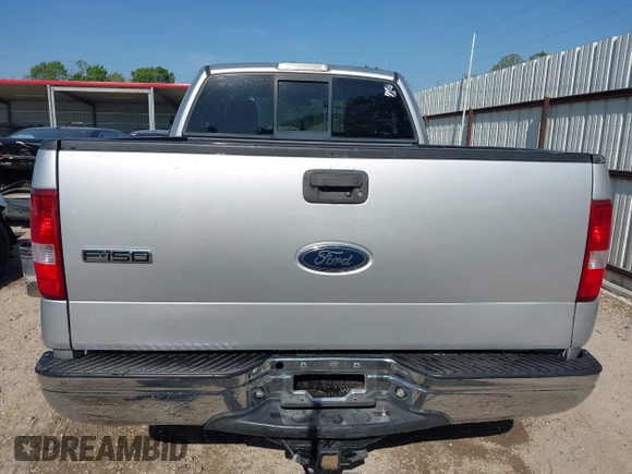 2004 Ford F-150 XL z VIN 1FTRF12W14NC26327, wystawiony jako IAAI lot #42020482 z przebiegiem 191 516 mil mil oraz . Historia ofert i sprzedaży dostępna na DreamBid. Obrazek 16.